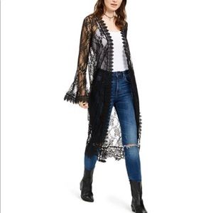 Lace Duster Top in black